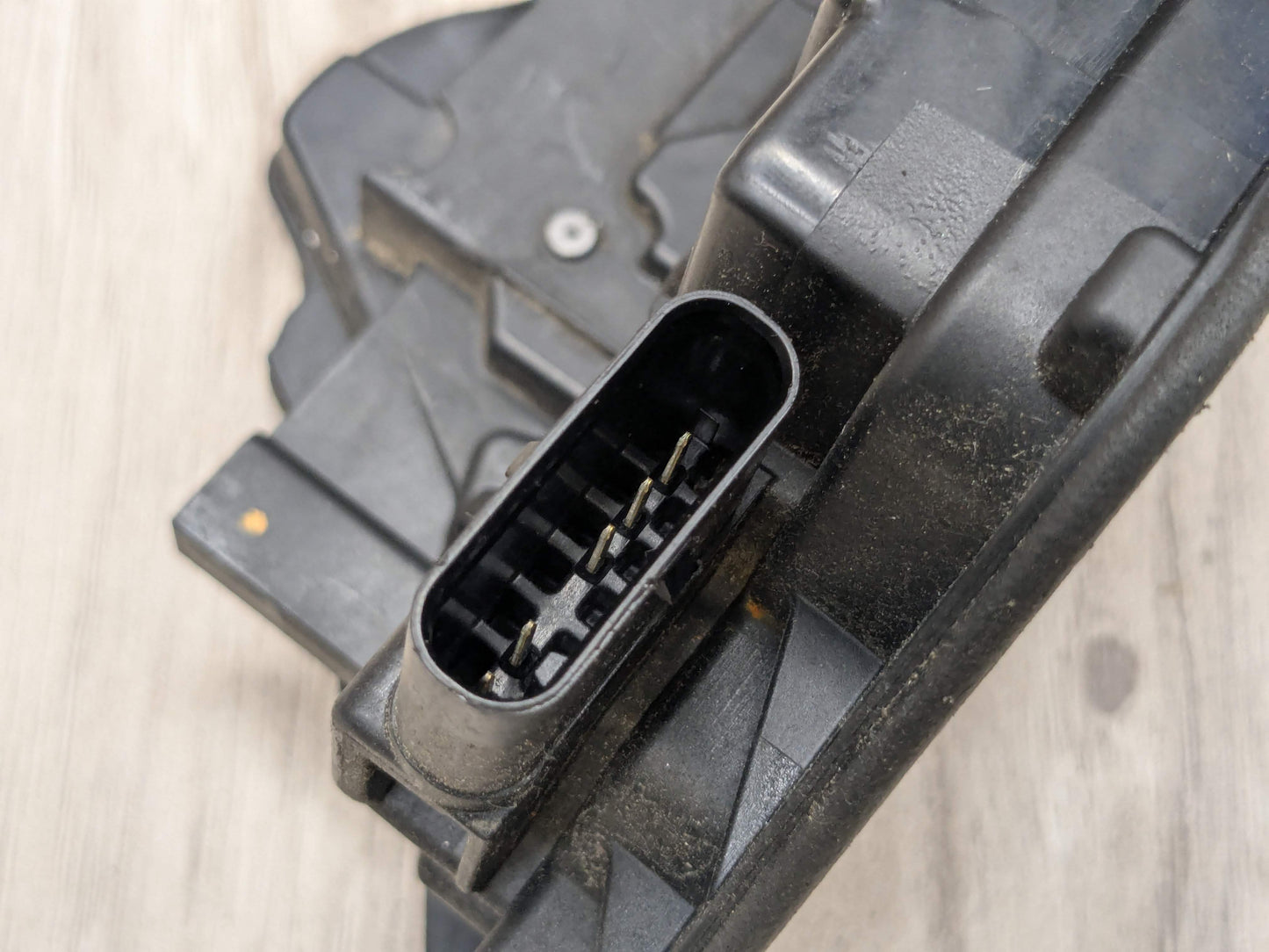 OEM BMW U11 G20 G26 G42 G80 G87 M2 M3 Front Left Driver Door Lock Latch Actuator