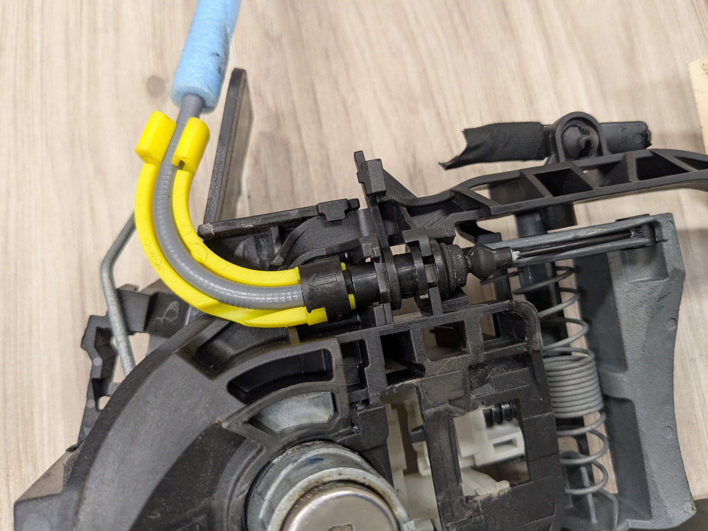 OEM BMW U11 G20 G26 G42 G80 G87 M2 M3 Front Left Driver Door Lock Latch Actuator