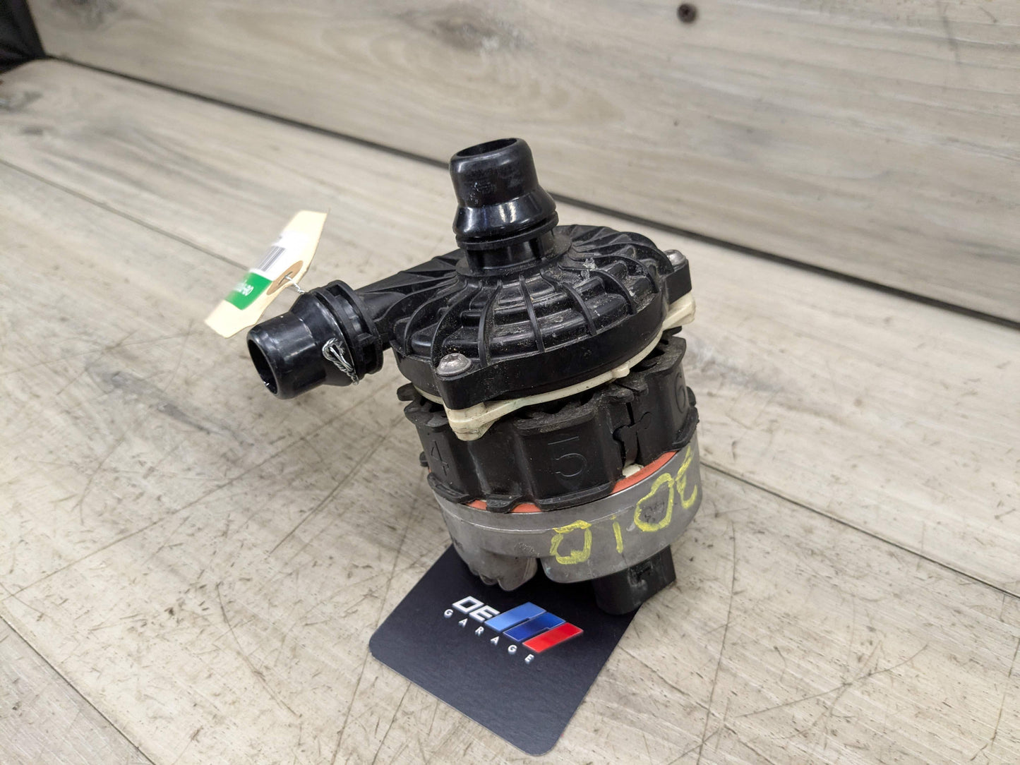 OEM BMW G01 G05 G20 G22 G23 G26 G30 Engine B58 Auxiliary Coolant Water Pump