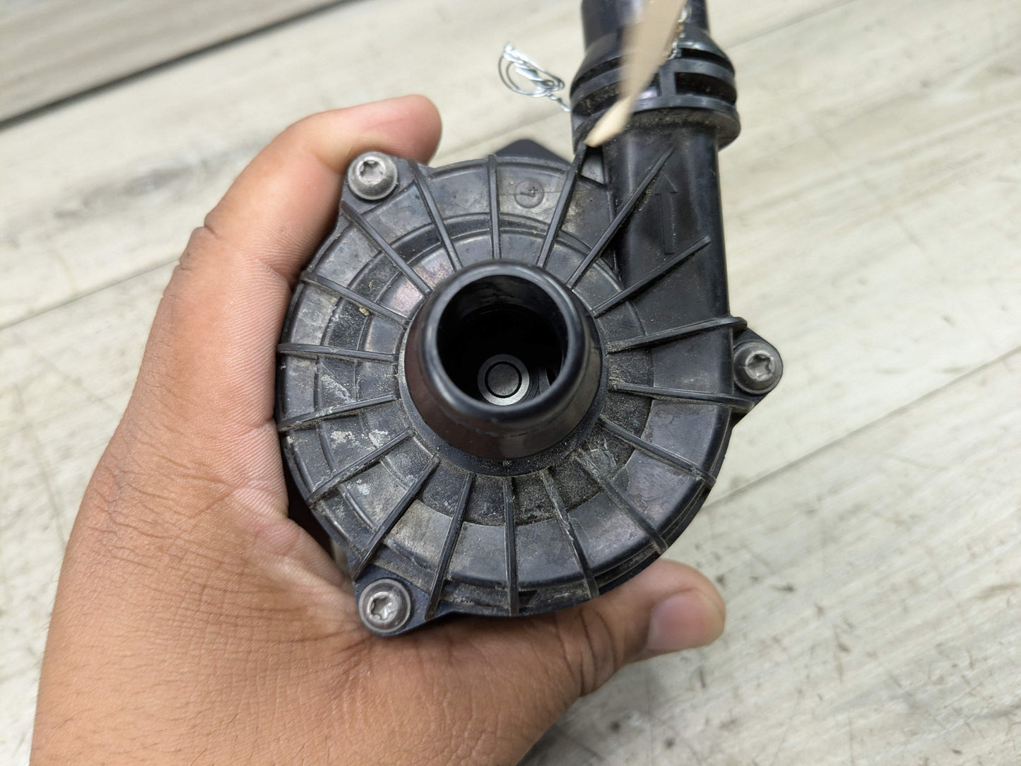 OEM BMW G01 G05 G20 G22 G23 G26 G30 Engine B58 Auxiliary Coolant Water Pump