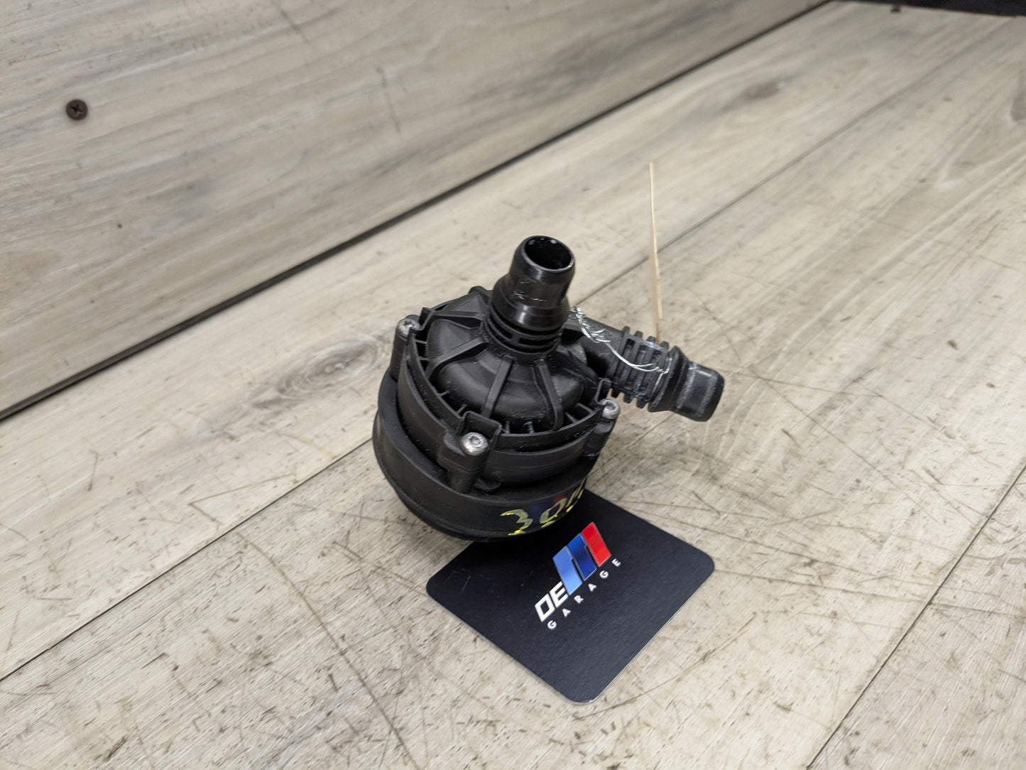 *OEM BMW G01 G05 G20 G22 G30 G42 G80 G82 G83 M3 M4 Engine Auxiliary Water Pump