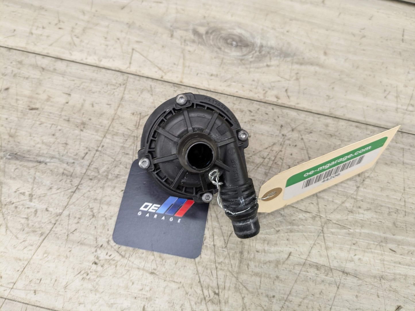 *OEM BMW G01 G05 G20 G22 G30 G42 G80 G82 G83 M3 M4 Engine Auxiliary Water Pump