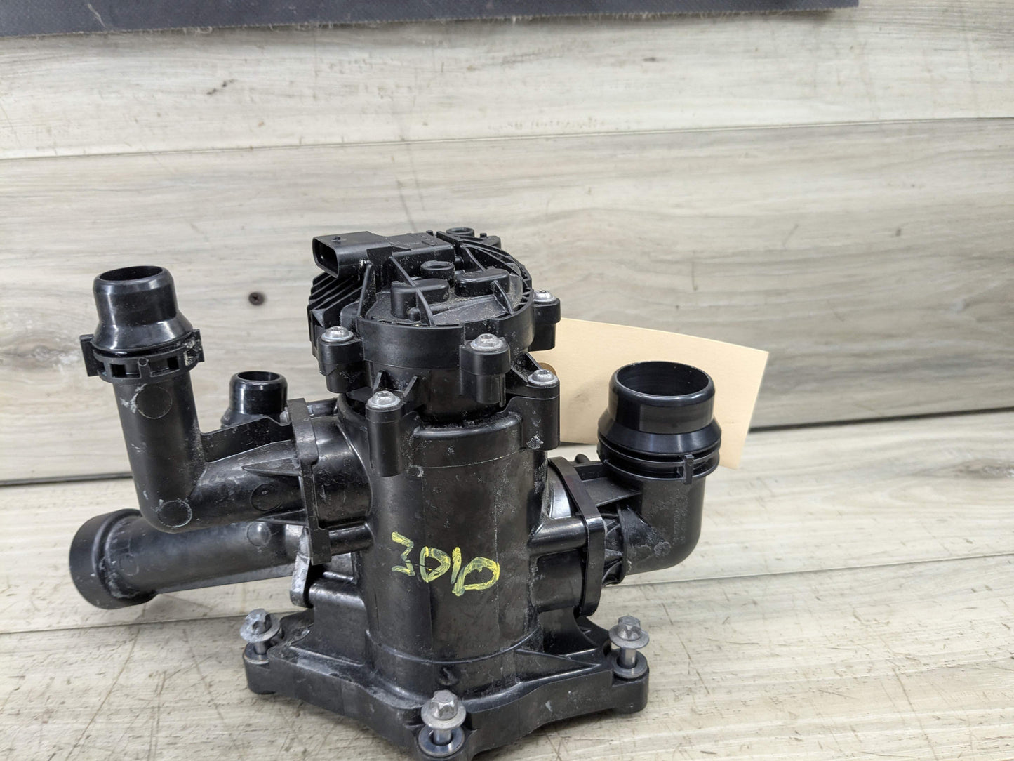 OEM BMW G01 G05 G07 G20 G22 G23 G26 G30 G42 Engine B58 Heat Management Module