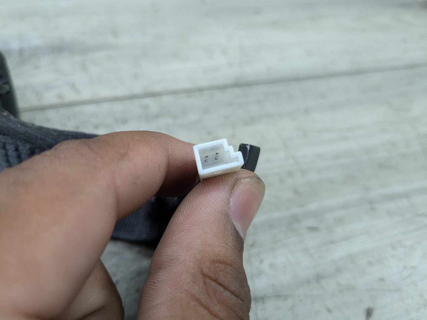 OEM BMW G20 G22 G26 G80 G82 M3 M4 Rear Right Passenger Seatbelt Seat Belt Buckle