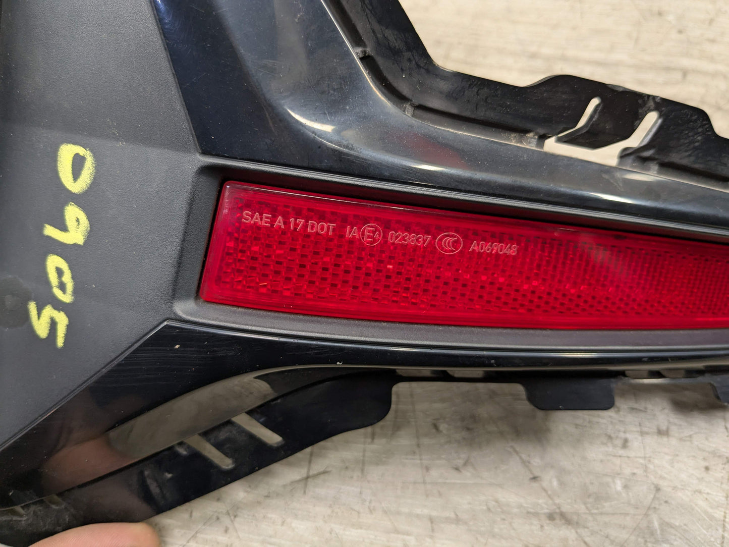 19-21 OEM BMW G20 330 Rear Bumper Left Drive Side Reflector Trim Cover w bracket