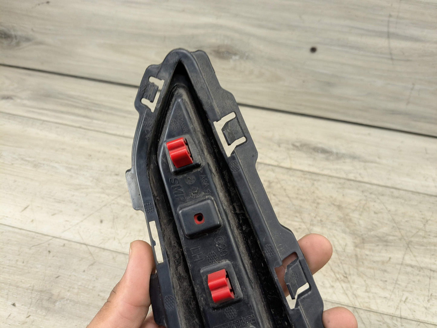 19-21 OEM BMW G20 330 Rear Bumper Left Drive Side Reflector Trim Cover w bracket