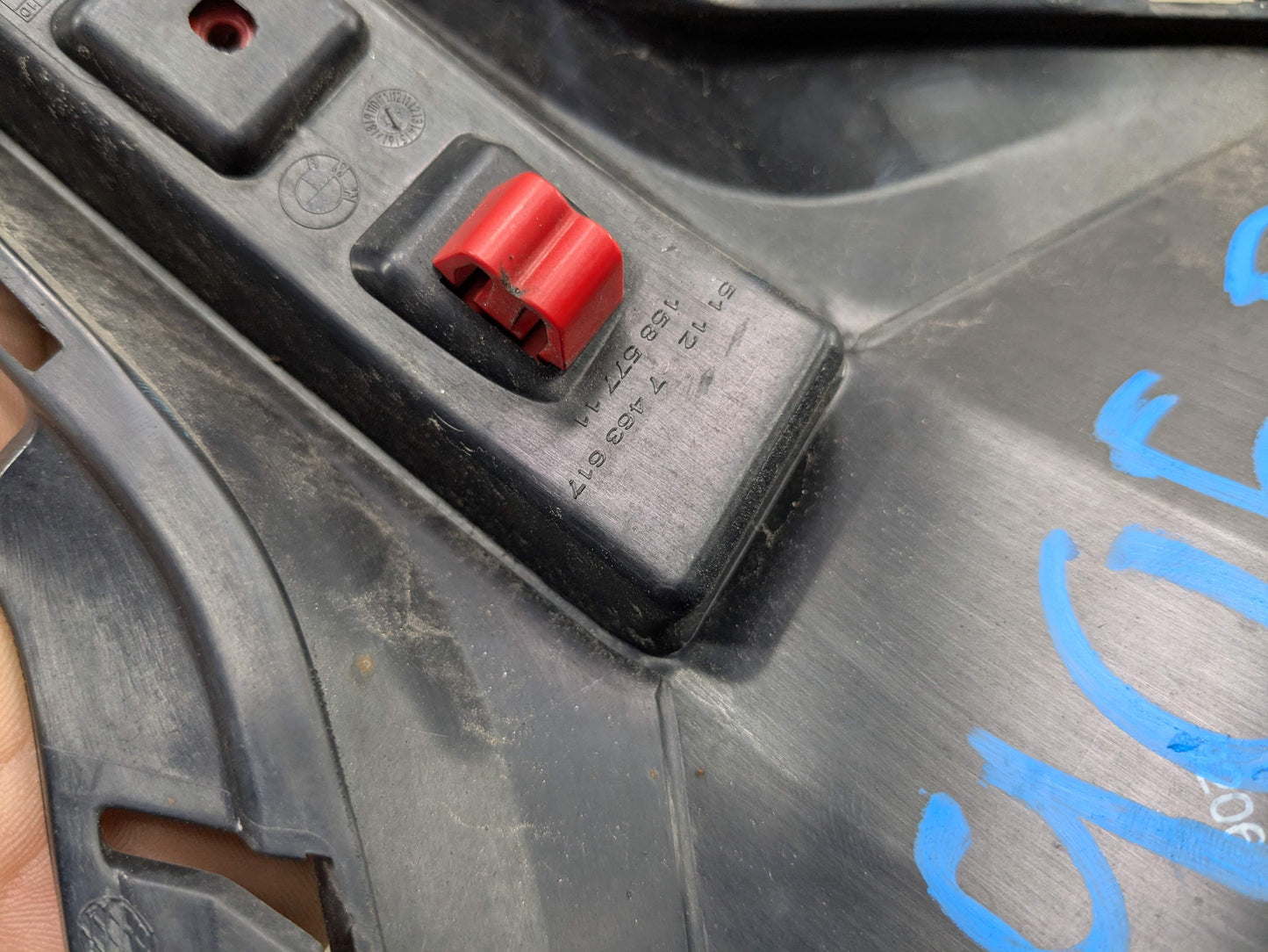 19-21 OEM BMW G20 330 Rear Bumper Left Drive Side Reflector Trim Cover w bracket