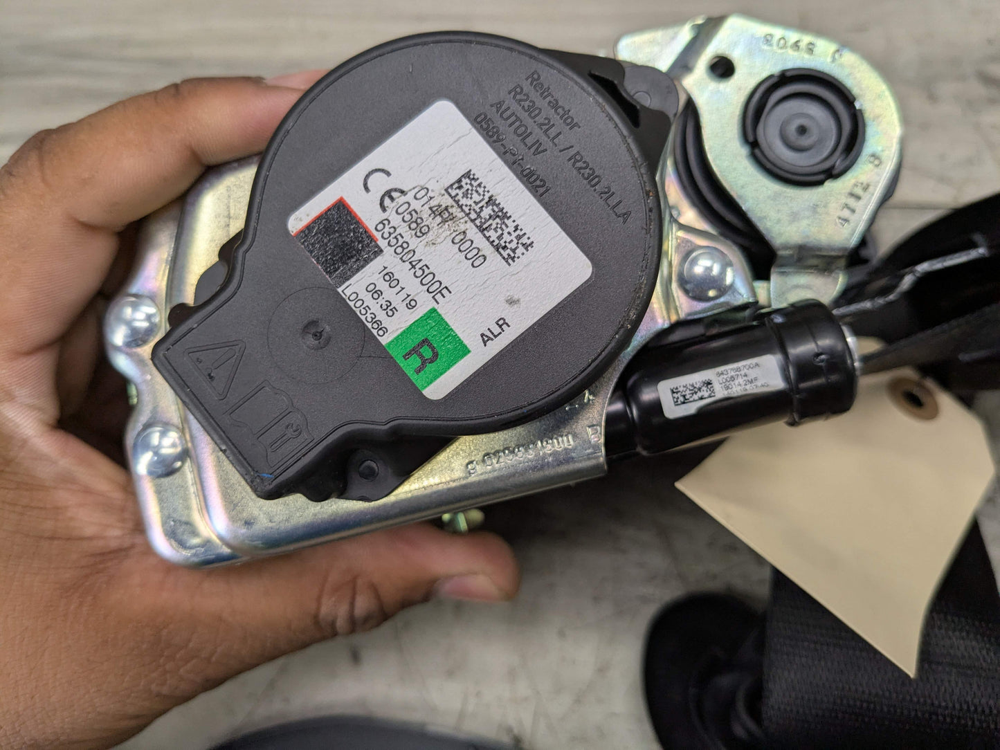 OEM BMW G20 G80 330 M340 M3 Front Right Passenger Seat Belt Seatbelt Retractor