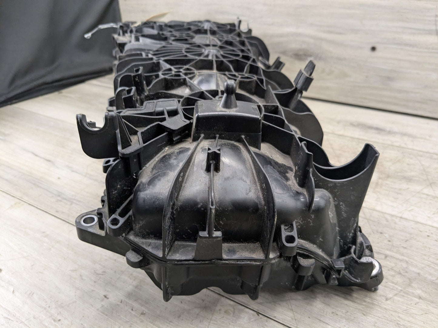 OEM BMW G01 G05 G12 G20 G22 G23 G26 G42 G30 M340 X3 Engine B58 Intake Manifold