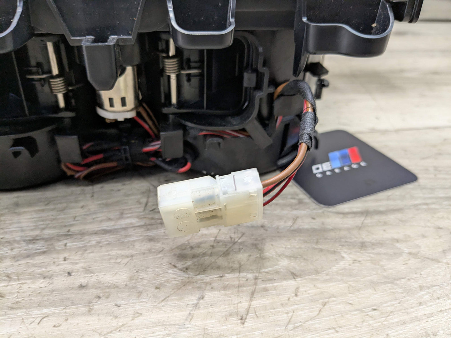 OEM BMW G01 G02 F97 F98 Center Console Cup Holder Storage Tray Trim Cover