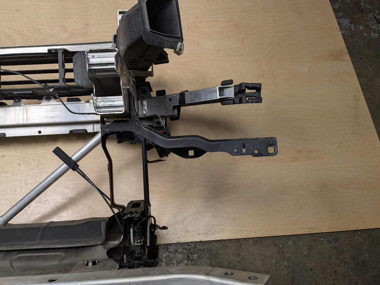 18-24 OEM BMW G01 G02 X3 X4 Front Clip Frame Reinforcement Radiator Support