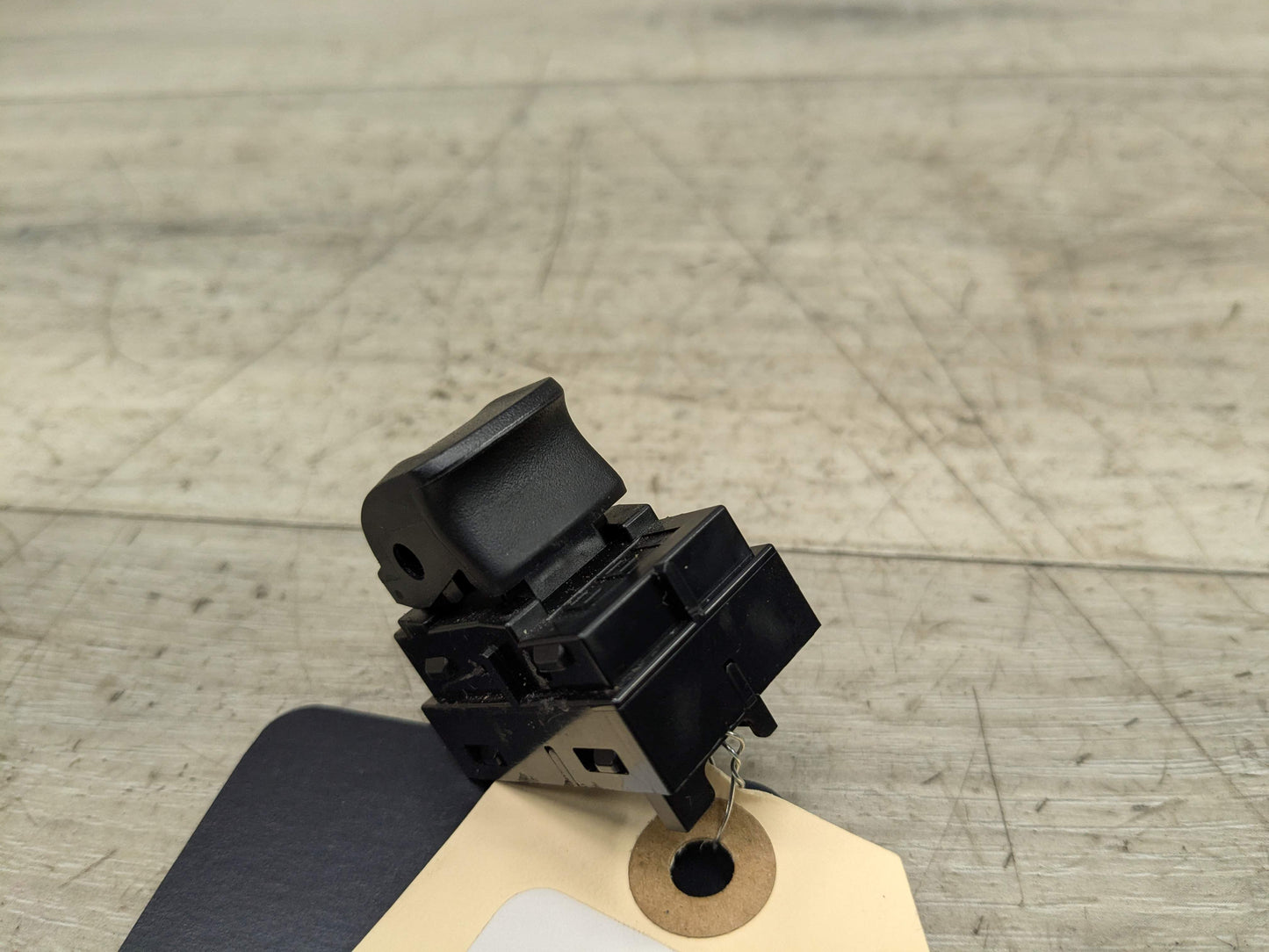 OEM BMW F90 F97 G01 G05 G20 G30 Trunk Lid Liftgate Open Release Switch Button