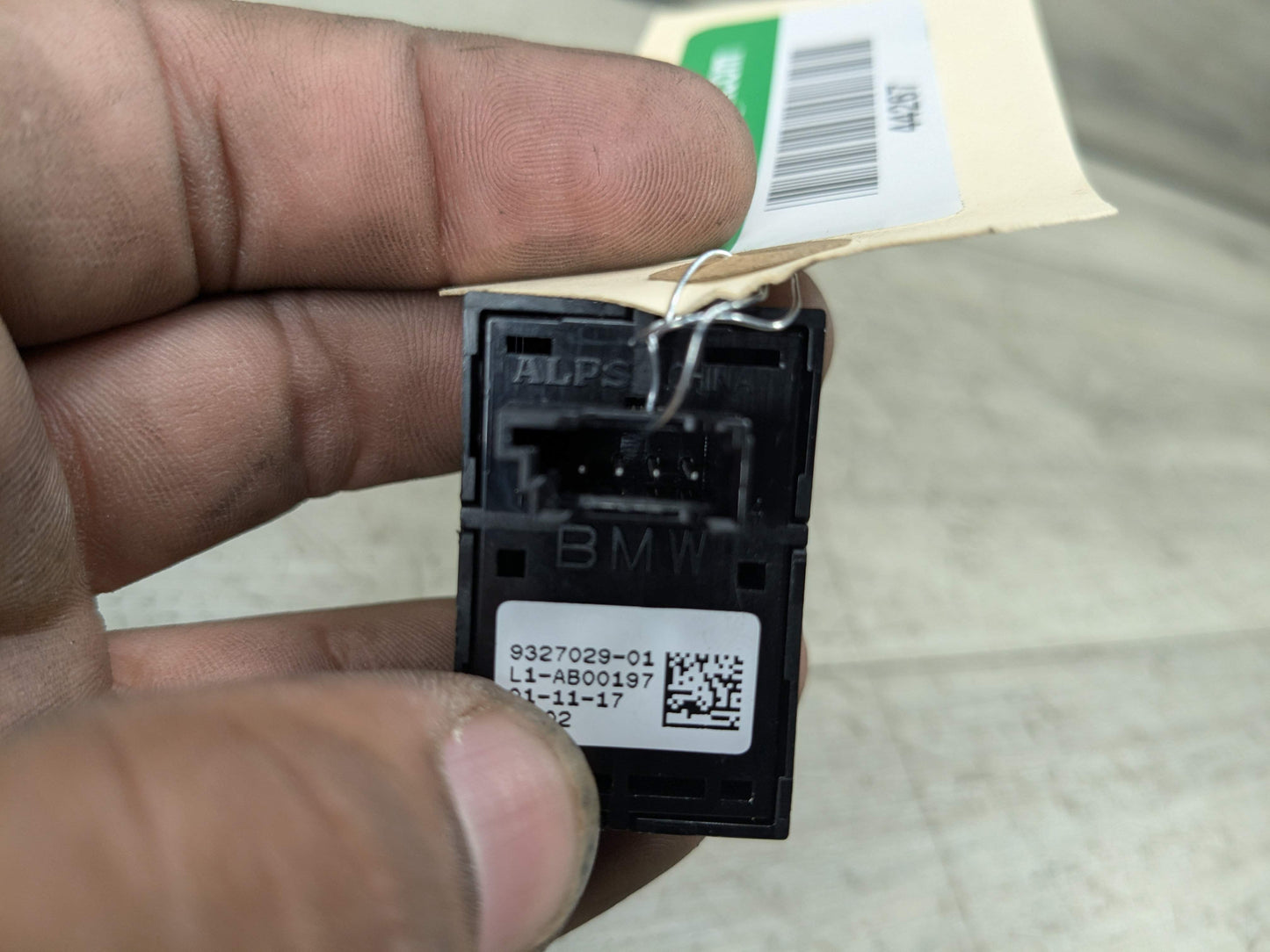 OEM BMW F90 F97 G01 G05 G20 G30 Trunk Lid Liftgate Open Release Switch Button