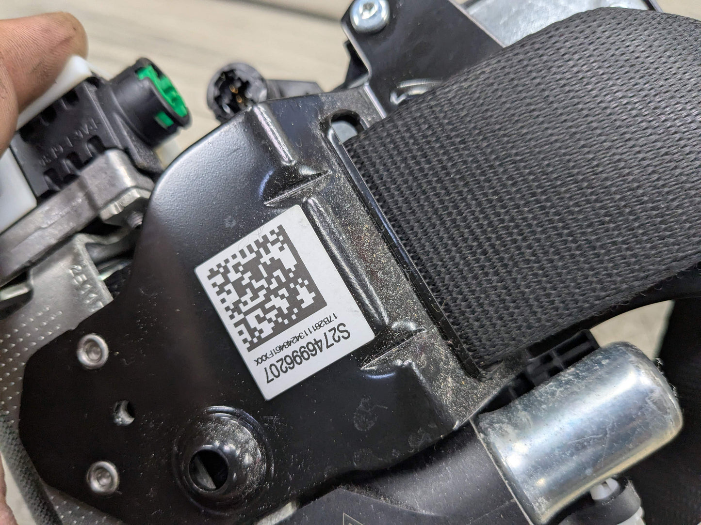 OEM BMW F97 G01 G02 X3 X4 Front Right Passenger Side Seat Belt Retractor