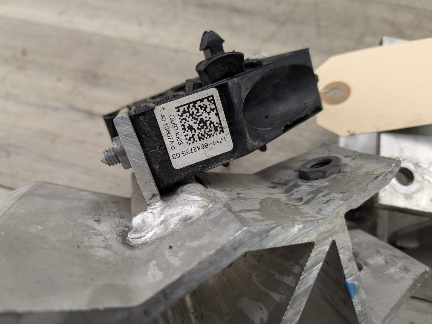 18-24 OEM BMW F97 F98 G01 G02 G05 Radiator Mount Support Bracket Left Right SET