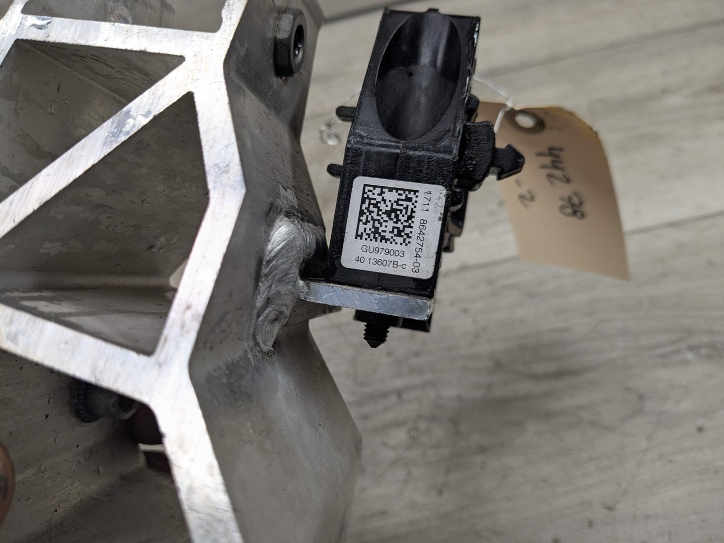 18-24 OEM BMW F97 F98 G01 G02 G05 Radiator Mount Support Bracket Left Right SET