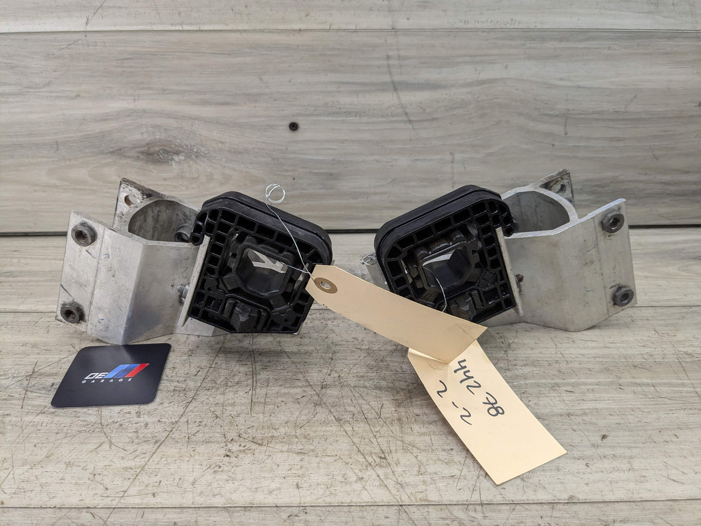 18-24 OEM BMW F97 F98 G01 G02 G05 Radiator Mount Support Bracket Left Right SET