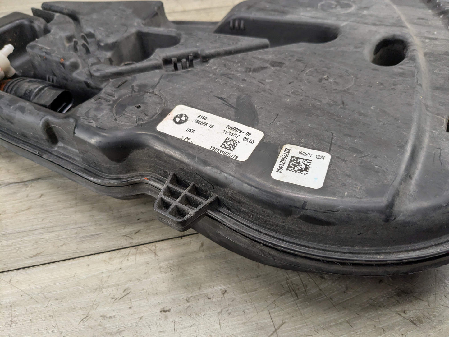 OEM BMW F97 F97 X3 X4 X3M X4M Windshield Wipe Washer Bottle Tank Reservoir