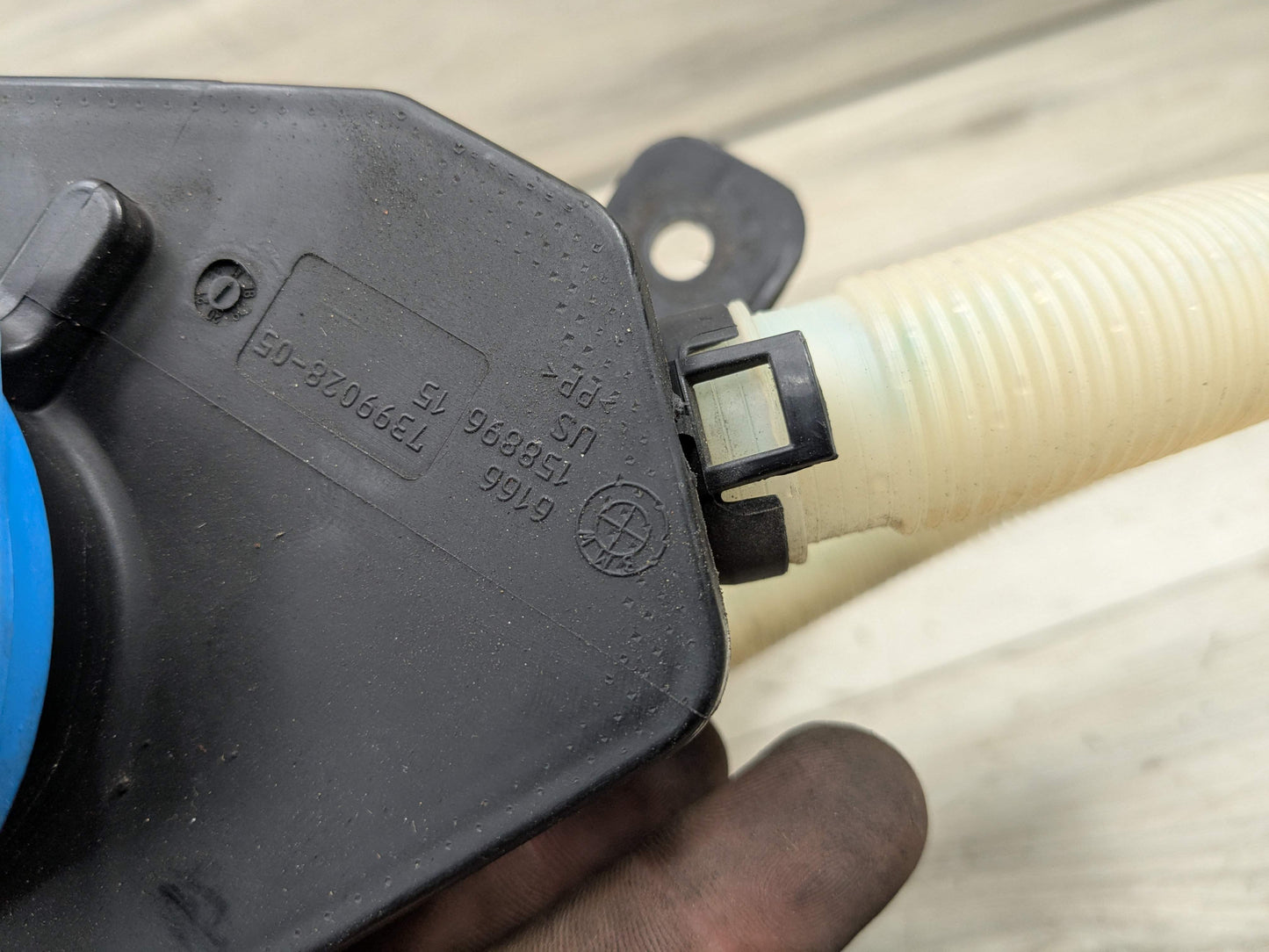 OEM BMW F97 F97 X3 X4 X3M X4M Windshield Wipe Washer Bottle Tank Reservoir