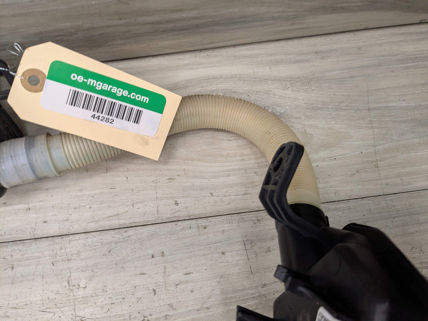 OEM BMW F97 F97 X3 X4 X3M X4M Windshield Wipe Washer Bottle Tank Reservoir