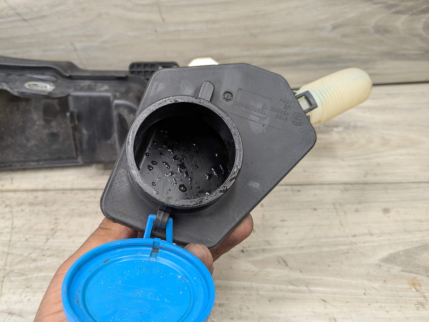 OEM BMW F97 F97 X3 X4 X3M X4M Windshield Wipe Washer Bottle Tank Reservoir