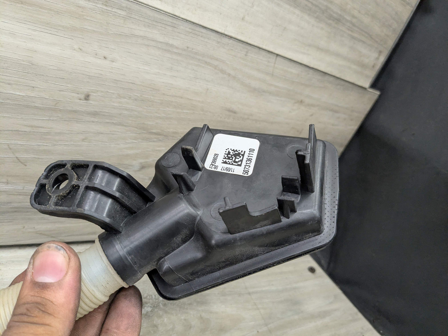 OEM BMW F97 F97 X3 X4 X3M X4M Windshield Wipe Washer Bottle Tank Reservoir