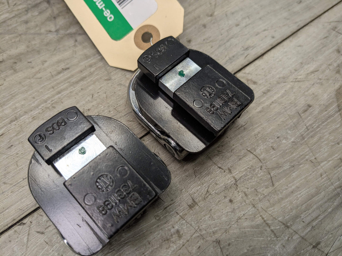 OEM BMW E70 E83 F15 F25 G01 X3 X5 Trunk Cargo Latch Tie Down Hook Clasp Ring (2)