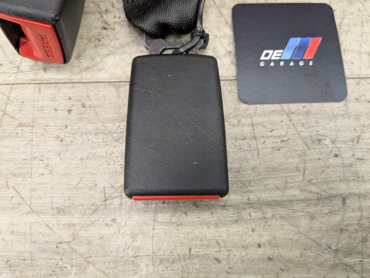 OEM BMW G01 G02 F97 F98 X3 REAR Right Passenger Side SeatBelt Seat Belt Buckle