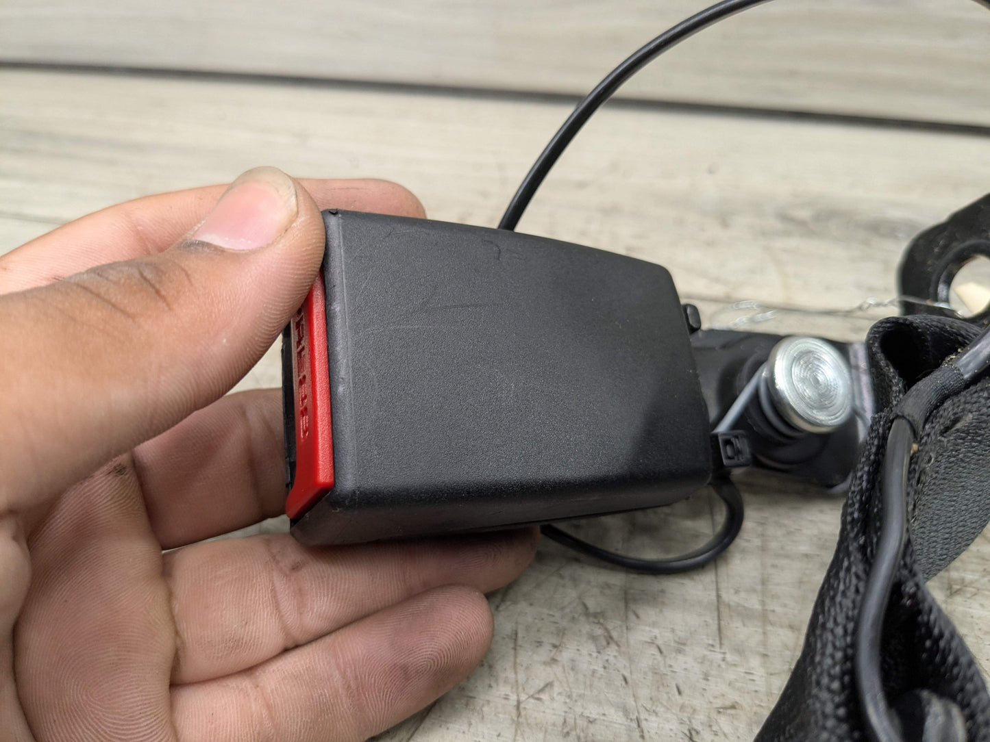 OEM BMW G01 G02 F97 F98 X3 REAR Right Passenger Side SeatBelt Seat Belt Buckle