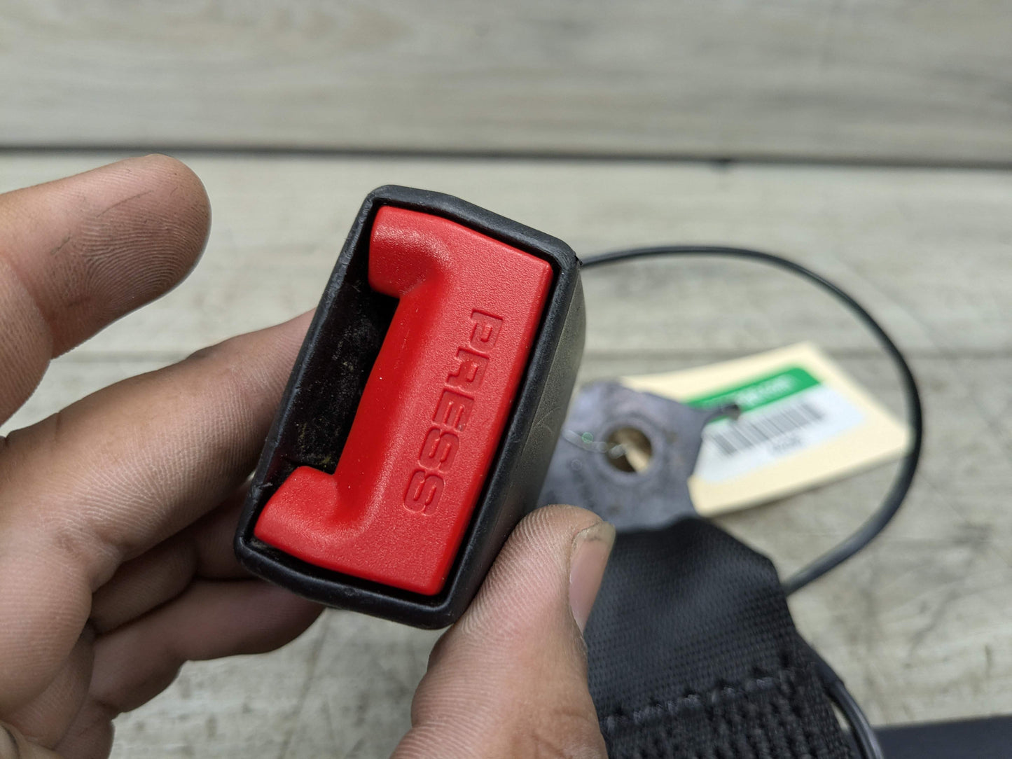 OEM BMW G01 G02 F97 F98 X3 REAR Right Passenger Side SeatBelt Seat Belt Buckle