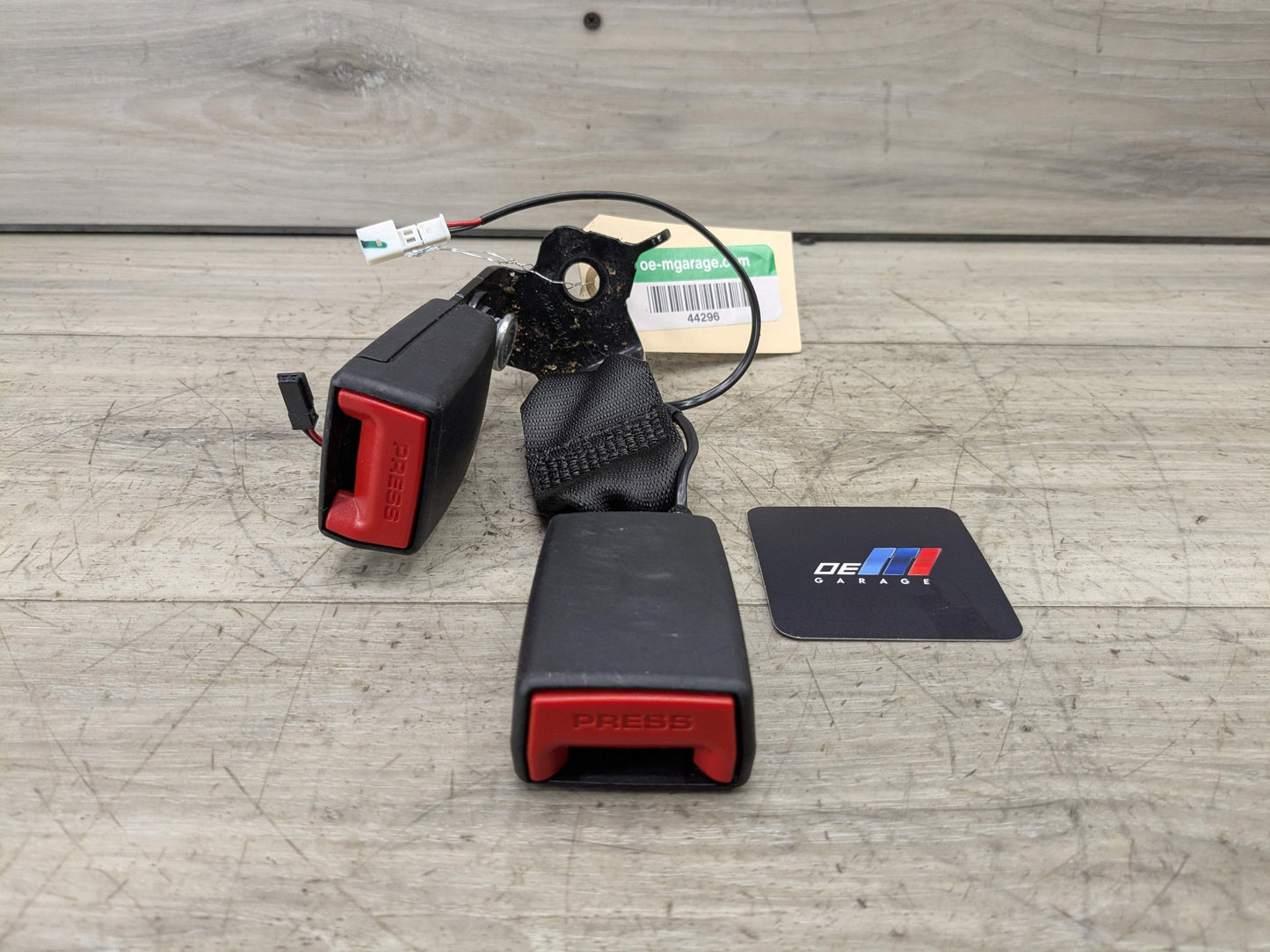 OEM BMW G01 G02 F97 F98 X3 REAR Right Passenger Side SeatBelt Seat Belt Buckle