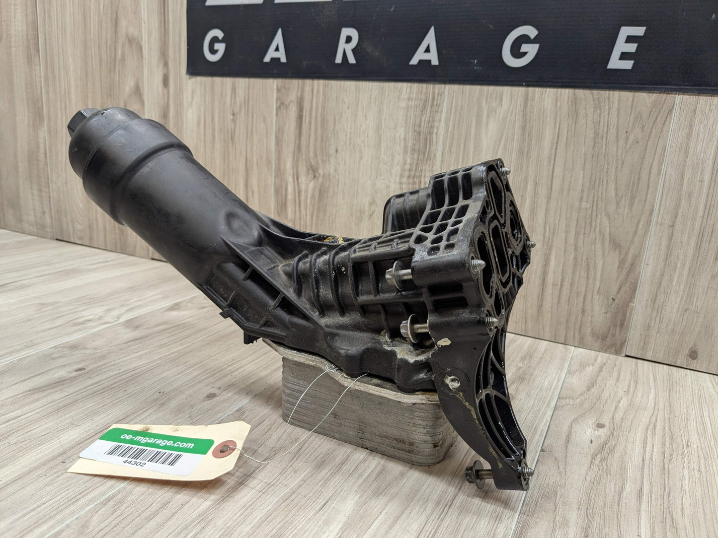 OEM BMW G01 G20 G22 G23 G26 G30 G42 330 430 X3 Engine B46 B48 Oil Filter Housing