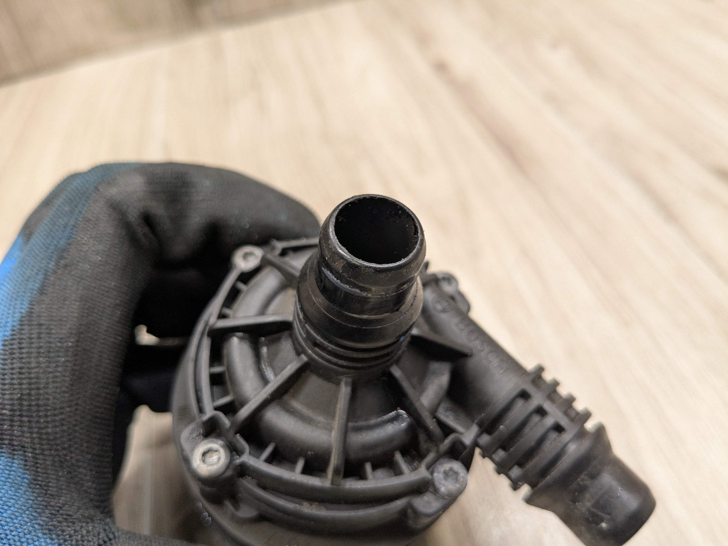 *OEM BMW G01 G05 G20 G22 G30 G42 G80 G82 G83 M3 M4 Engine Auxiliary Water Pump