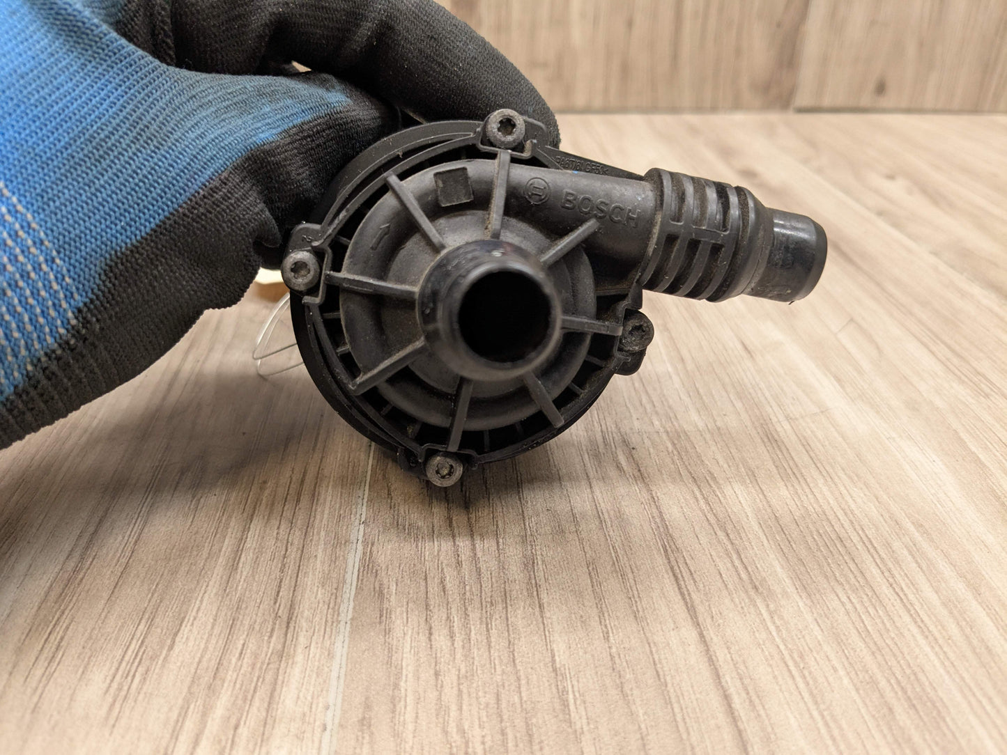 *OEM BMW G01 G05 G20 G22 G30 G42 G80 G82 G83 M3 M4 Engine Auxiliary Water Pump