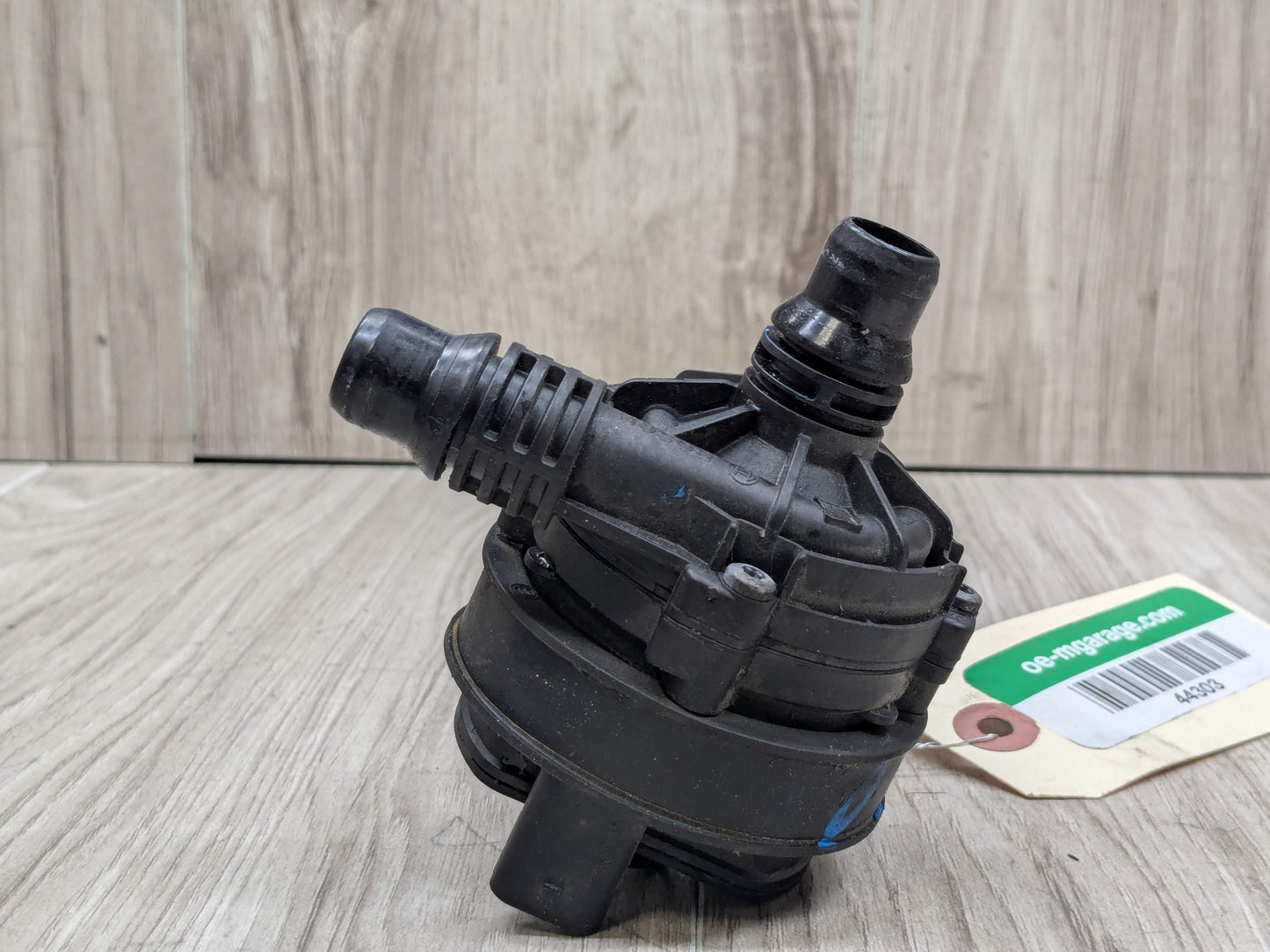 *OEM BMW G01 G05 G20 G22 G30 G42 G80 G82 G83 M3 M4 Engine Auxiliary Water Pump