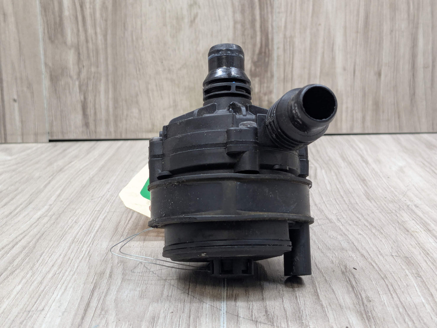 *OEM BMW G01 G05 G20 G22 G30 G42 G80 G82 G83 M3 M4 Engine Auxiliary Water Pump