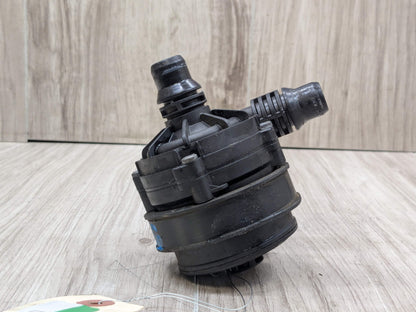 *OEM BMW G01 G05 G20 G22 G30 G42 G80 G82 G83 M3 M4 Engine Auxiliary Water Pump