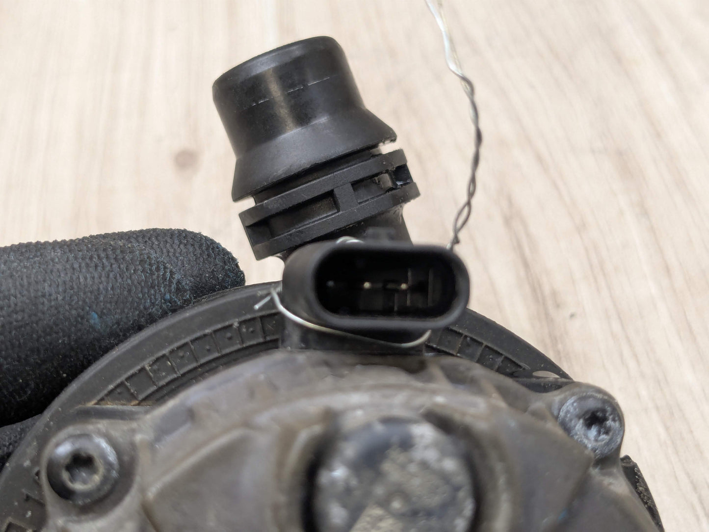 OEM BMW G01 G05 G20 G22 G26 Engine B46 B58 Auxiliary Electric Water Pump Cooling