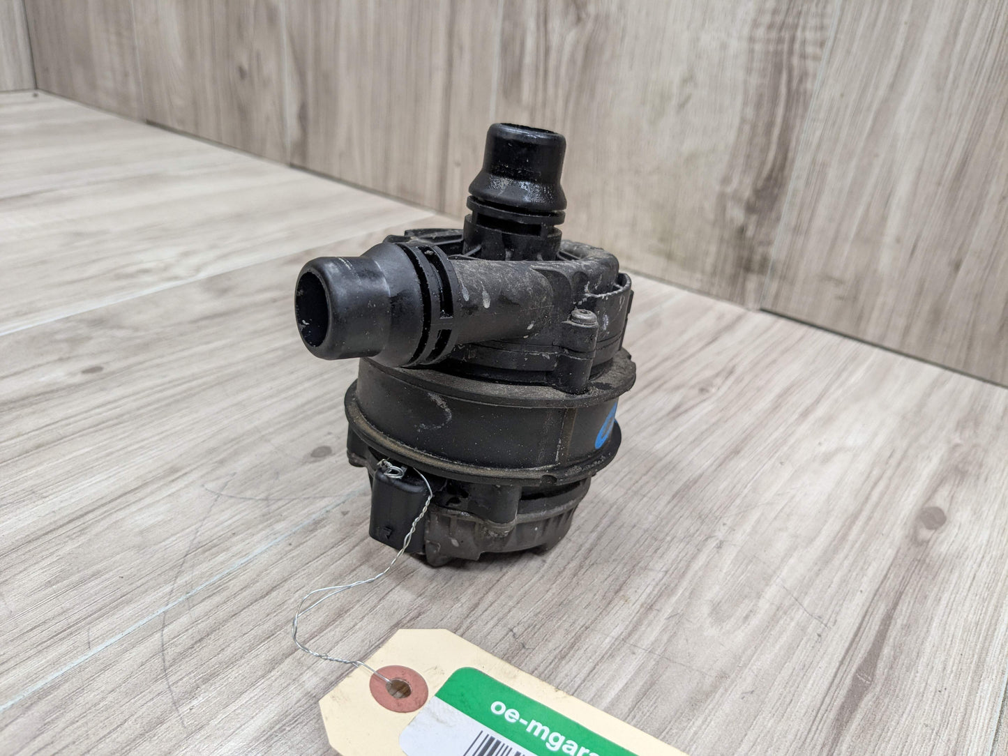 OEM BMW G01 G05 G20 G22 G26 Engine B46 B58 Auxiliary Electric Water Pump Cooling