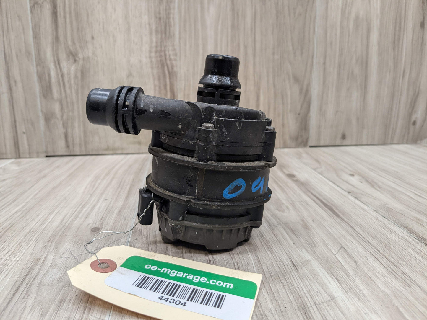 OEM BMW G01 G05 G20 G22 G26 Engine B46 B58 Auxiliary Electric Water Pump Cooling