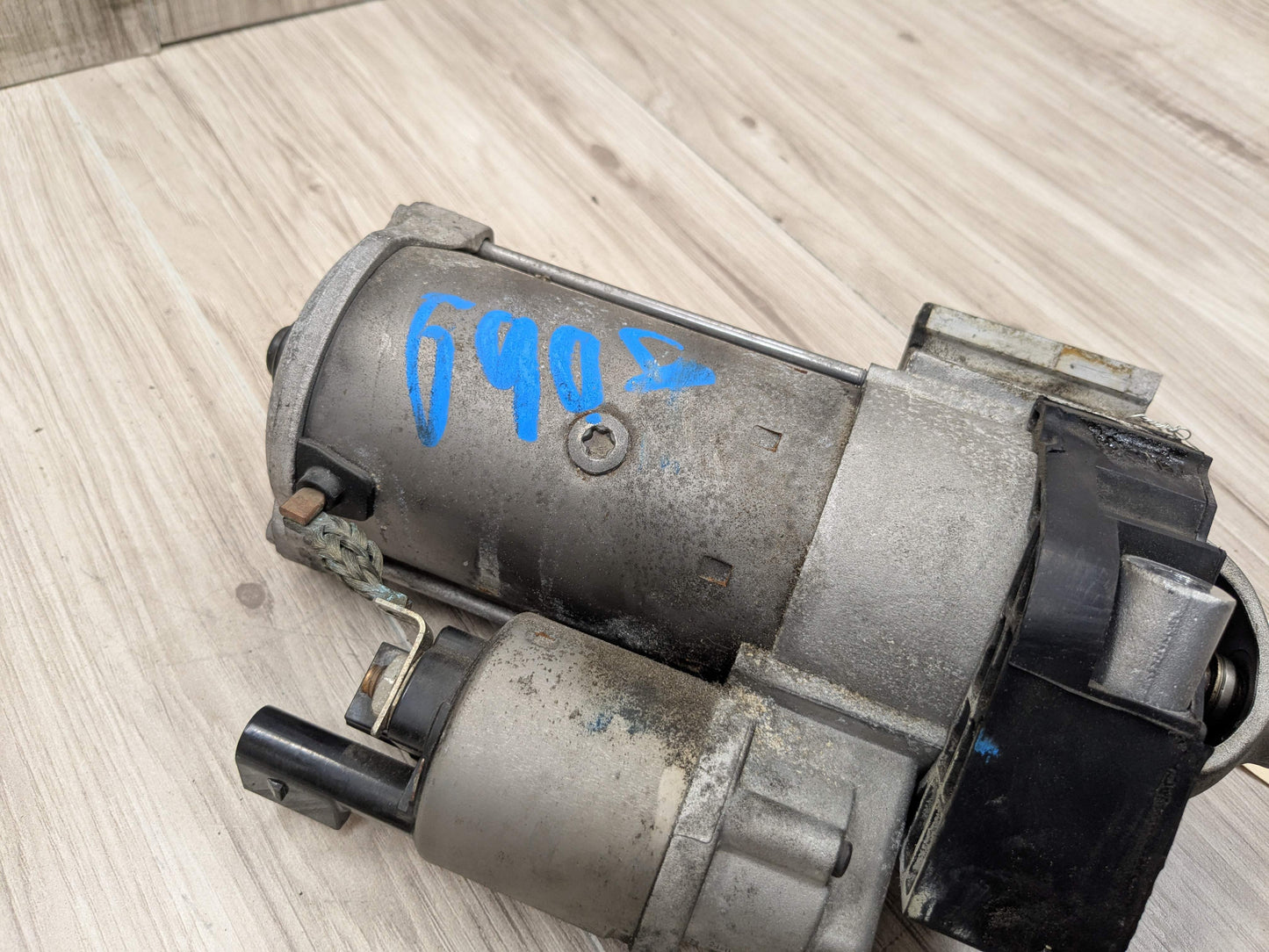 OEM BMW G01 G20 G22 G23 G26 G30 G29 330 430 Engine B46 Starter Motor DENSO
