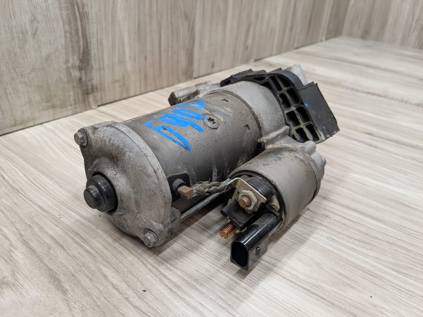 OEM BMW G01 G20 G22 G23 G26 G30 G29 330 430 Engine B46 Starter Motor DENSO