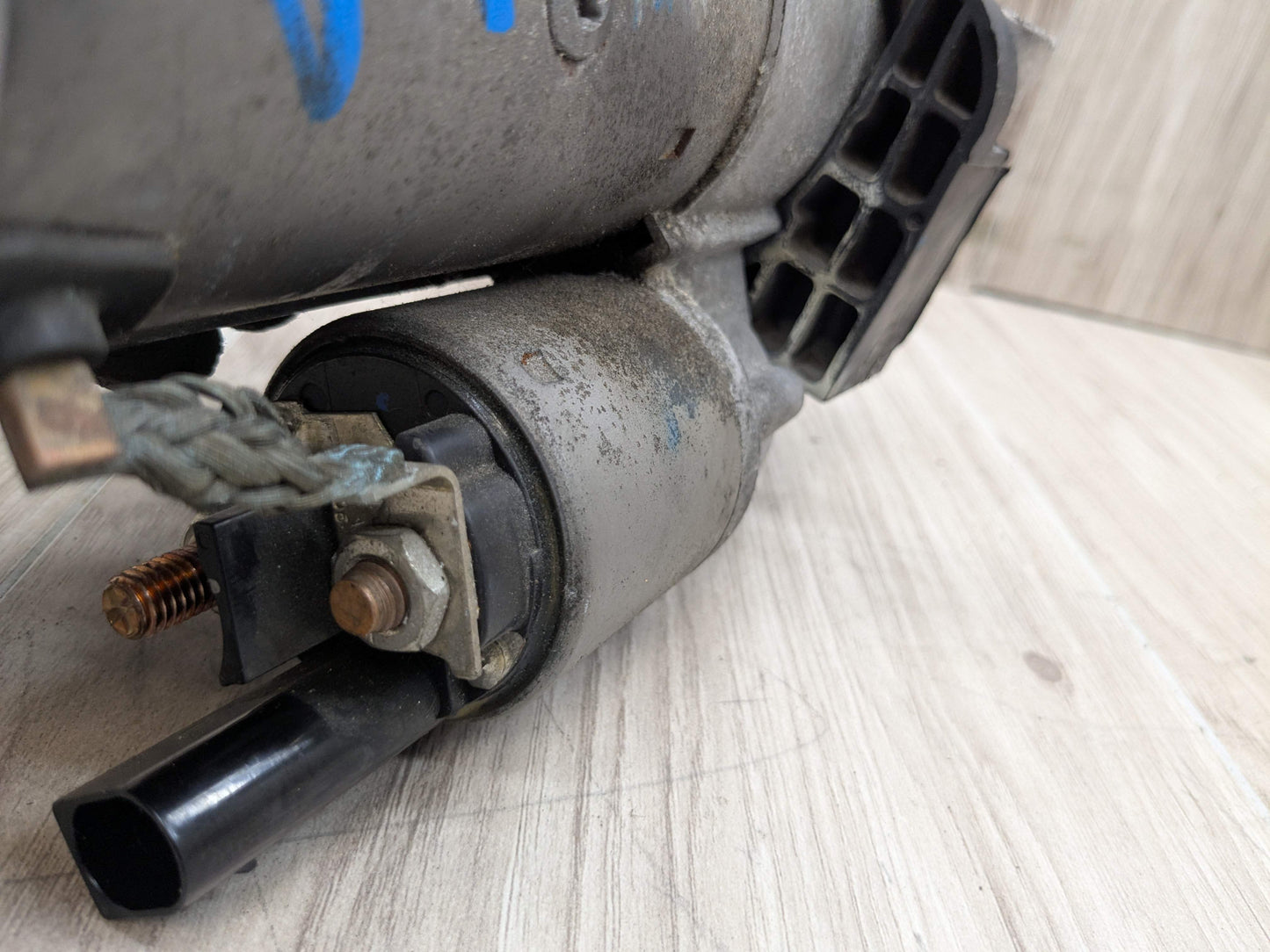 OEM BMW G01 G20 G22 G23 G26 G30 G29 330 430 Engine B46 Starter Motor DENSO