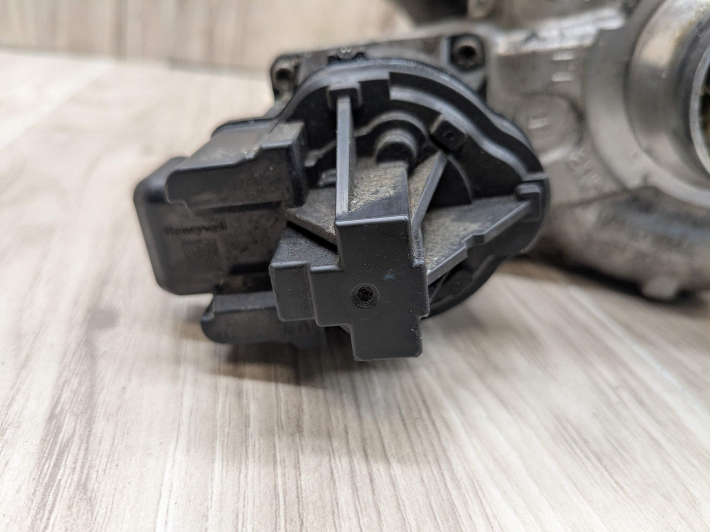 OEM BMW G01 G20 G22 G23 G26 G30 G42 330 430 530 Turbo Charger w Manifold B46