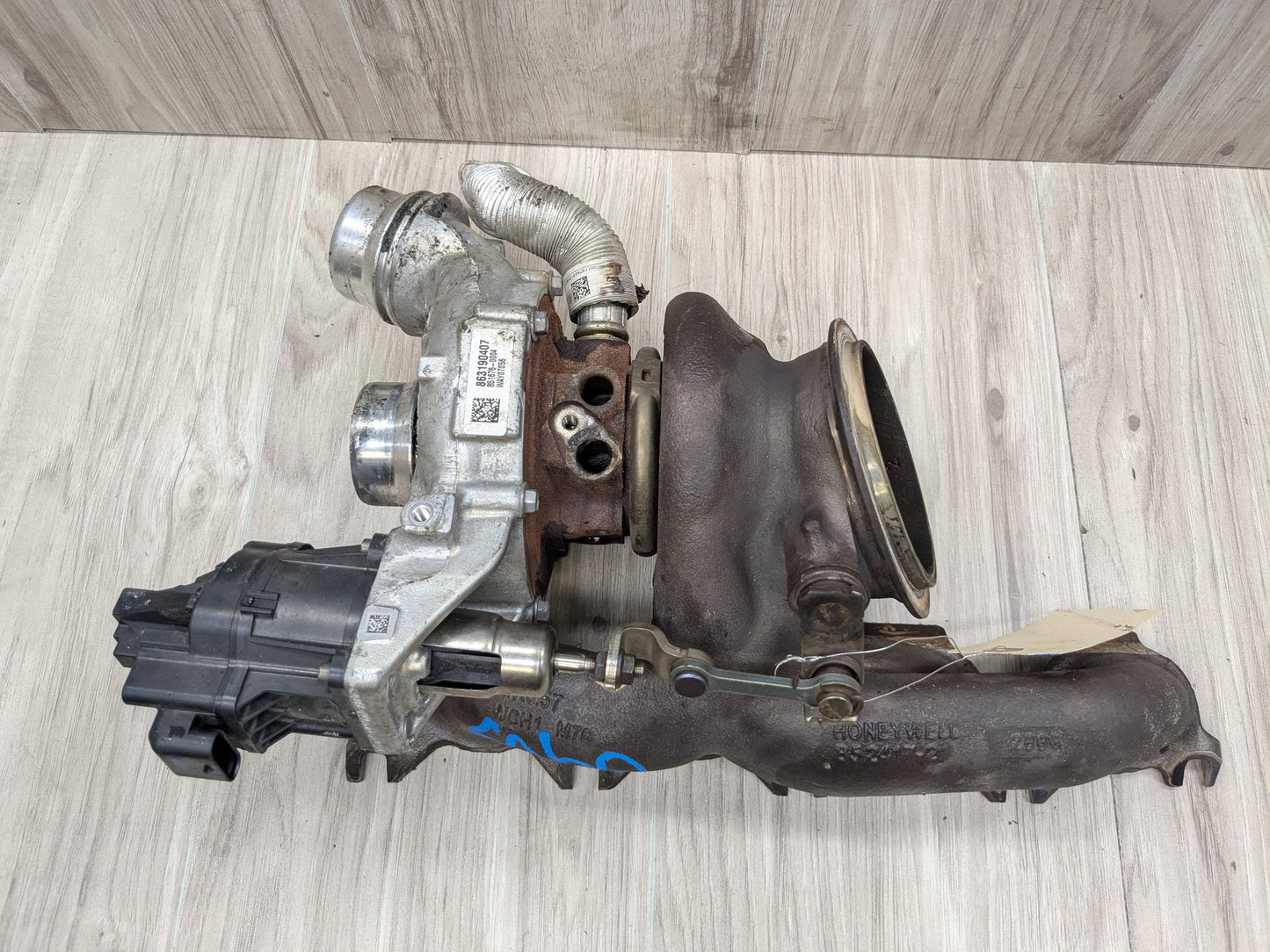 OEM BMW G01 G20 G22 G23 G26 G30 G42 330 430 530 Turbo Charger w Manifold B46