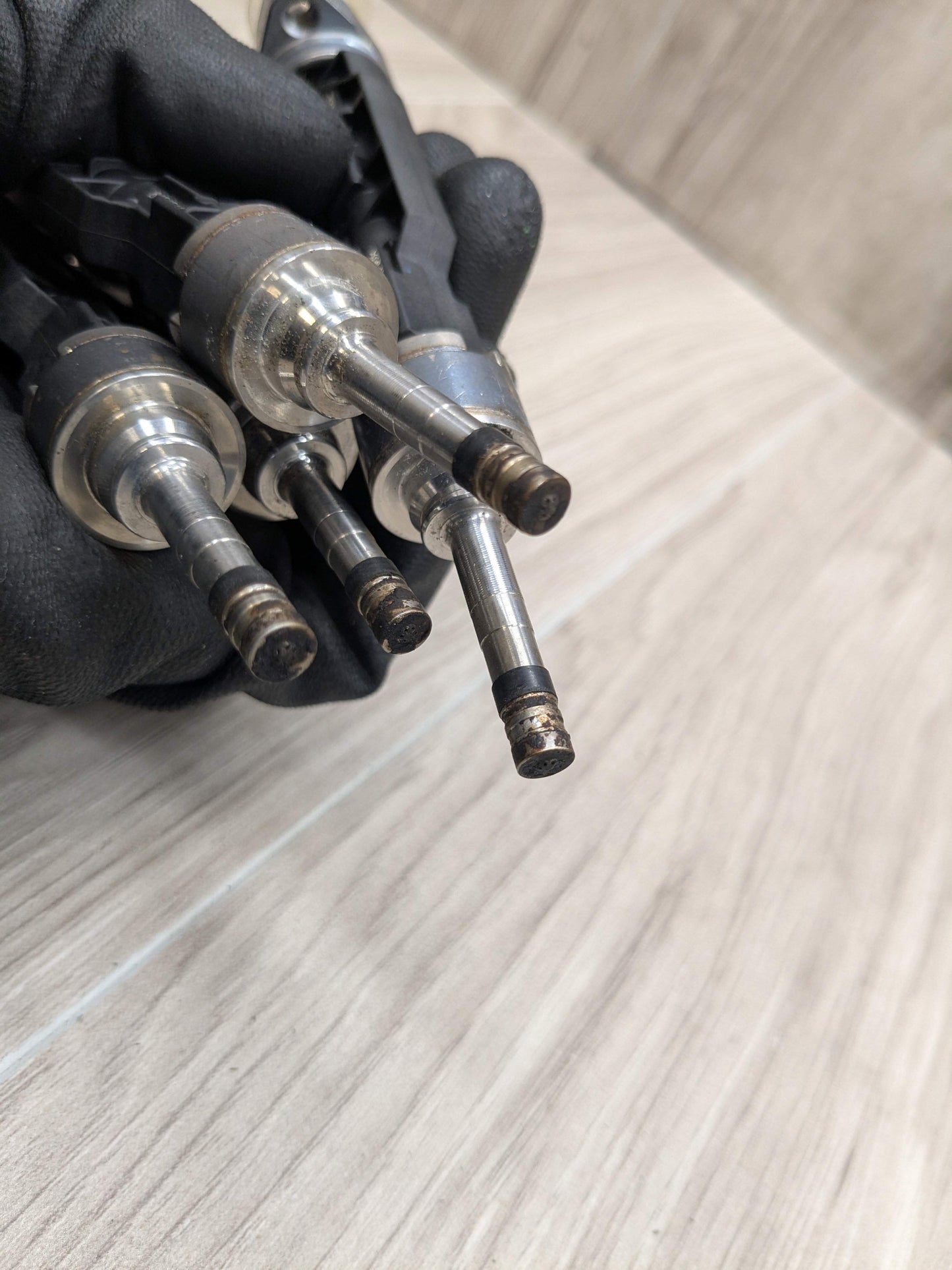 OEM BMW F44 F48 G01 G05 G20 G26 G30 G42 Engine High Pressure Fuel Injectors Set