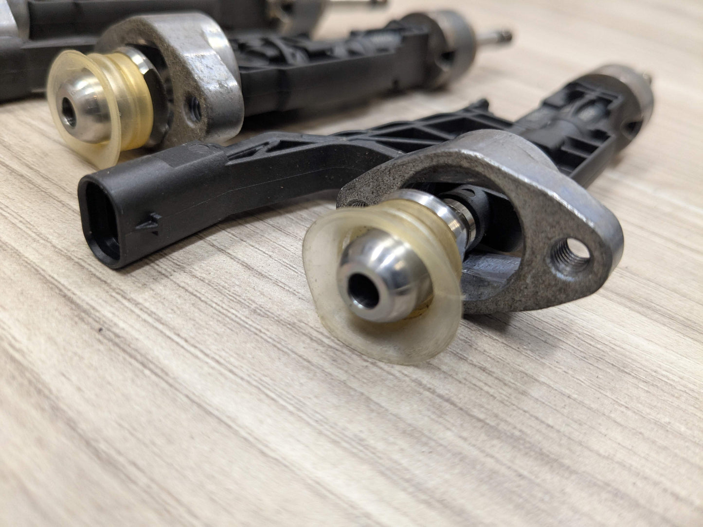 OEM BMW F44 F48 G01 G05 G20 G26 G30 G42 Engine High Pressure Fuel Injectors Set