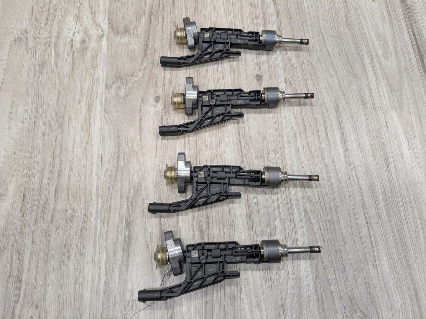 OEM BMW F44 F48 G01 G05 G20 G26 G30 G42 Engine High Pressure Fuel Injectors Set