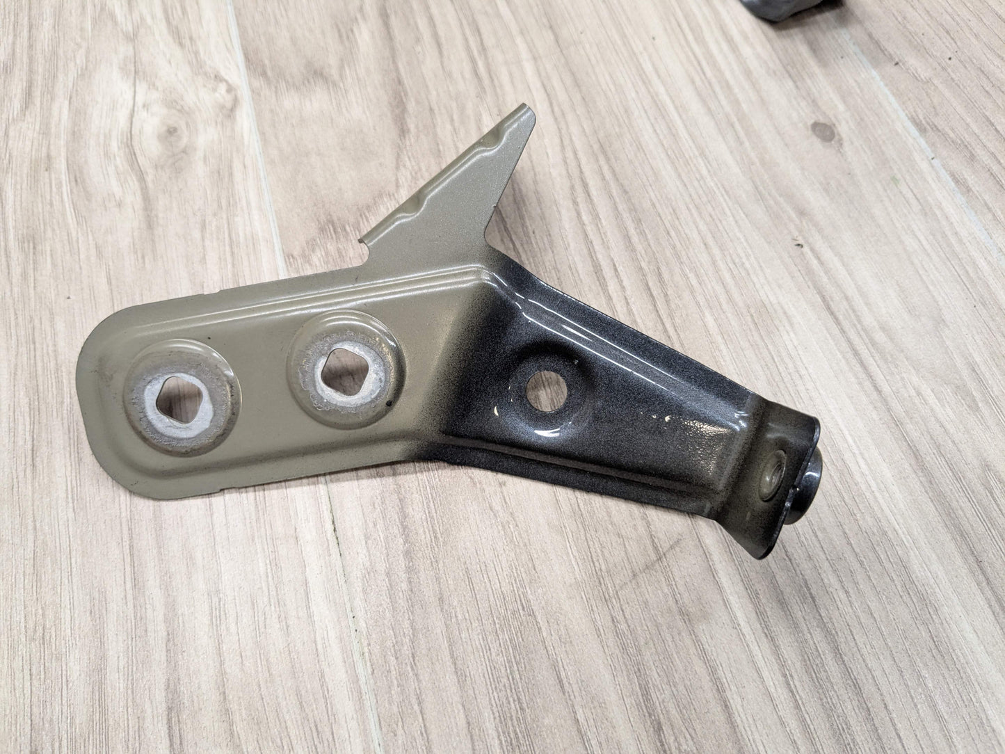 19-25 OEM BMW G20 330 M340 Front Left Driver Side Fender Holder Bracket SET