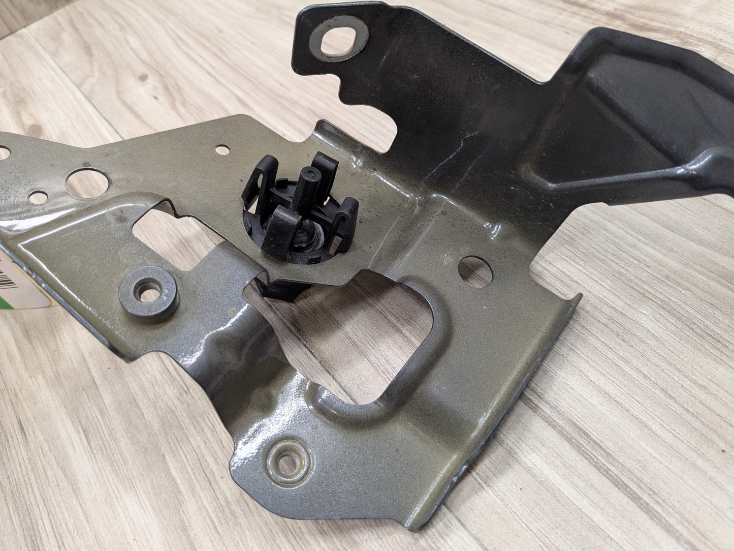 19-25 OEM BMW G20 330 M340 Front Left Driver Side Fender Holder Bracket SET